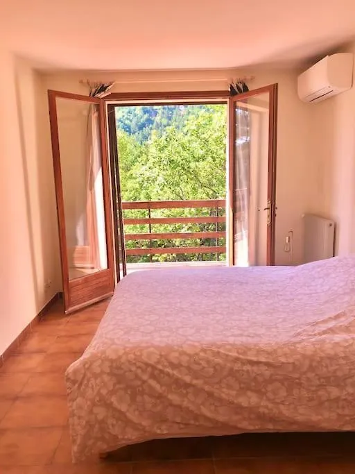 Holiday home Mas Du Gralet, Entre Terre Et Mer Puget-Theniers