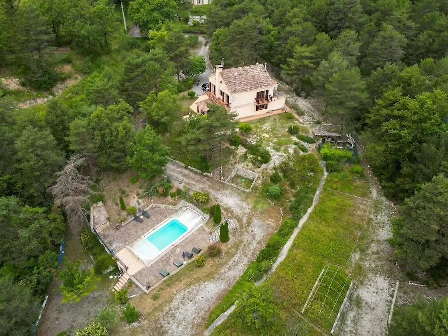 Holiday home Mas Du Gralet, Entre Terre Et Mer Puget-Theniers